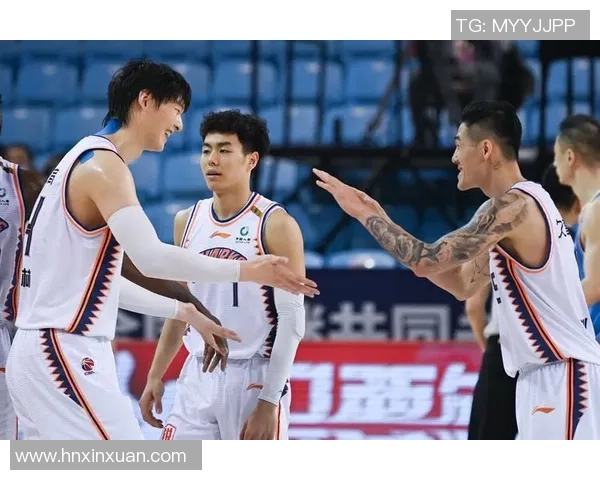 赛后分析:上海篮球队与北京篮球队的耐力对决全景回顾 赛后分析:上海篮球队与北京篮球队的耐力对决全景回顾