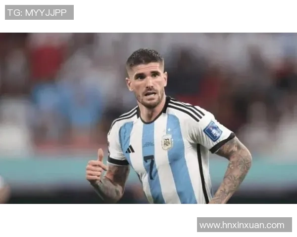 足球明星因饮食失控体重增加引发球迷热议与健康担忧 足球明星因饮食失控体重增加引发球迷热议与健康担忧